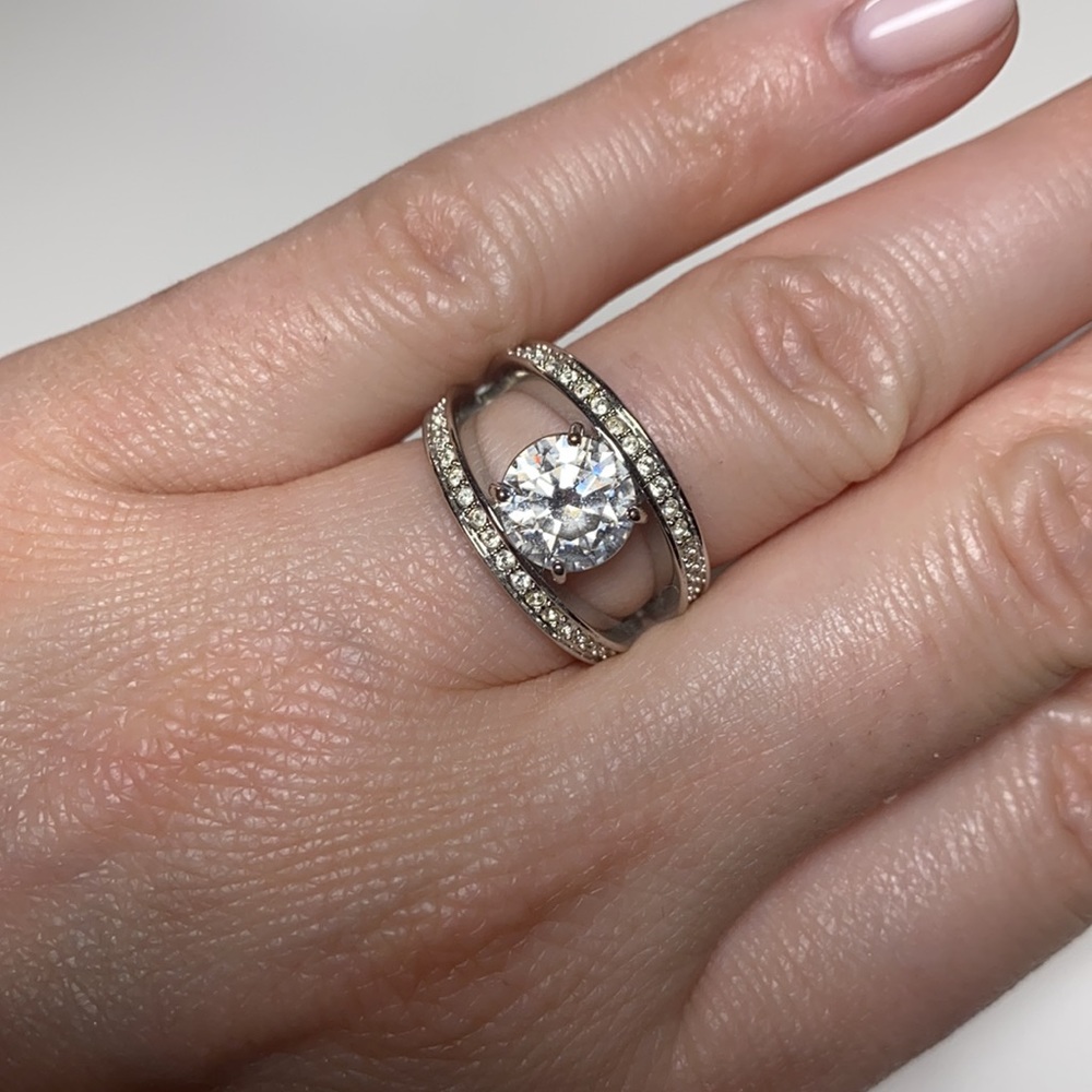 Swarovski crystal ring size 6